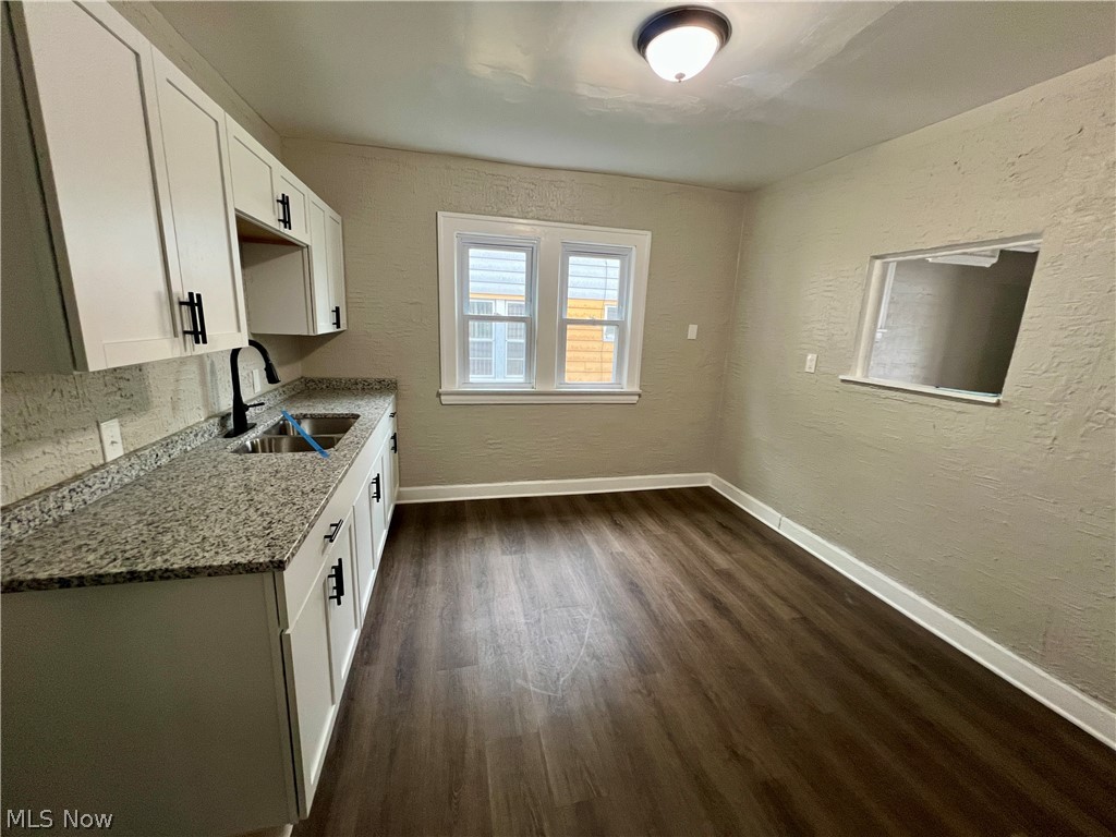 5153 Cato Maple Heights OH 44137