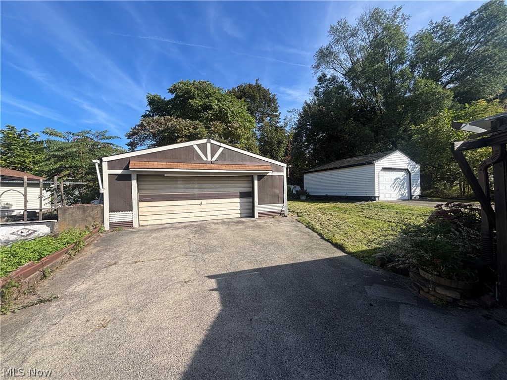 214 Reed Avenue Campbell OH 44405