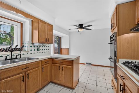 1327 W 26th Street Lorain OH 44052