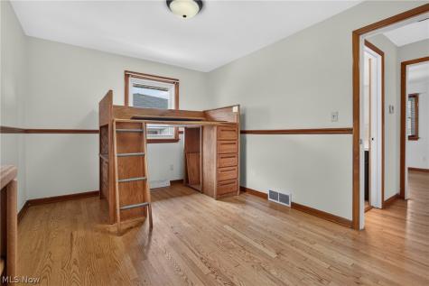 1327 W 26th Street Lorain OH 44052
