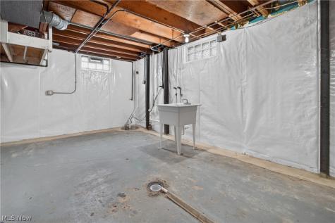 1327 W 26th Street Lorain OH 44052