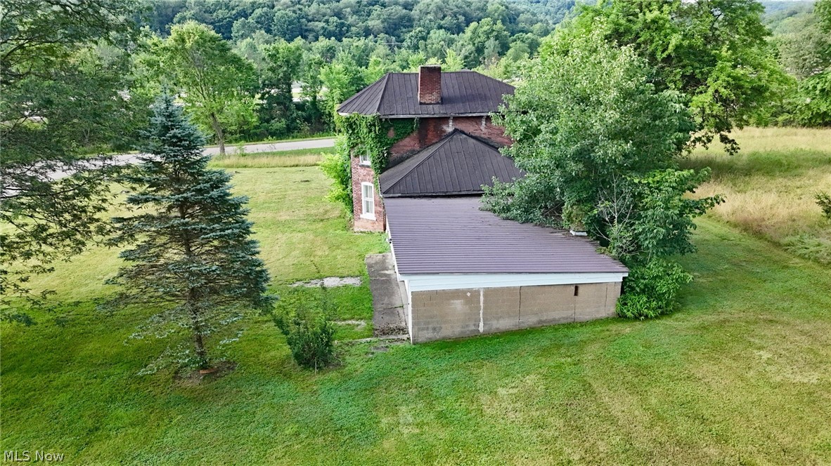 5715 Greer Road SE Uhrichsville OH 44683