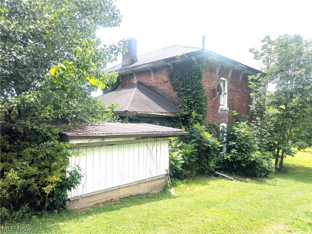 5715 Greer Road SE Uhrichsville OH 44683