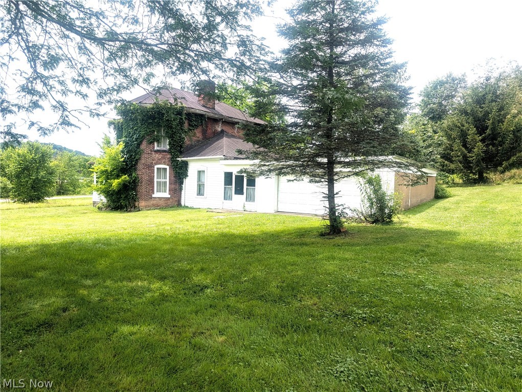 5715 Greer Road SE Uhrichsville OH 44683