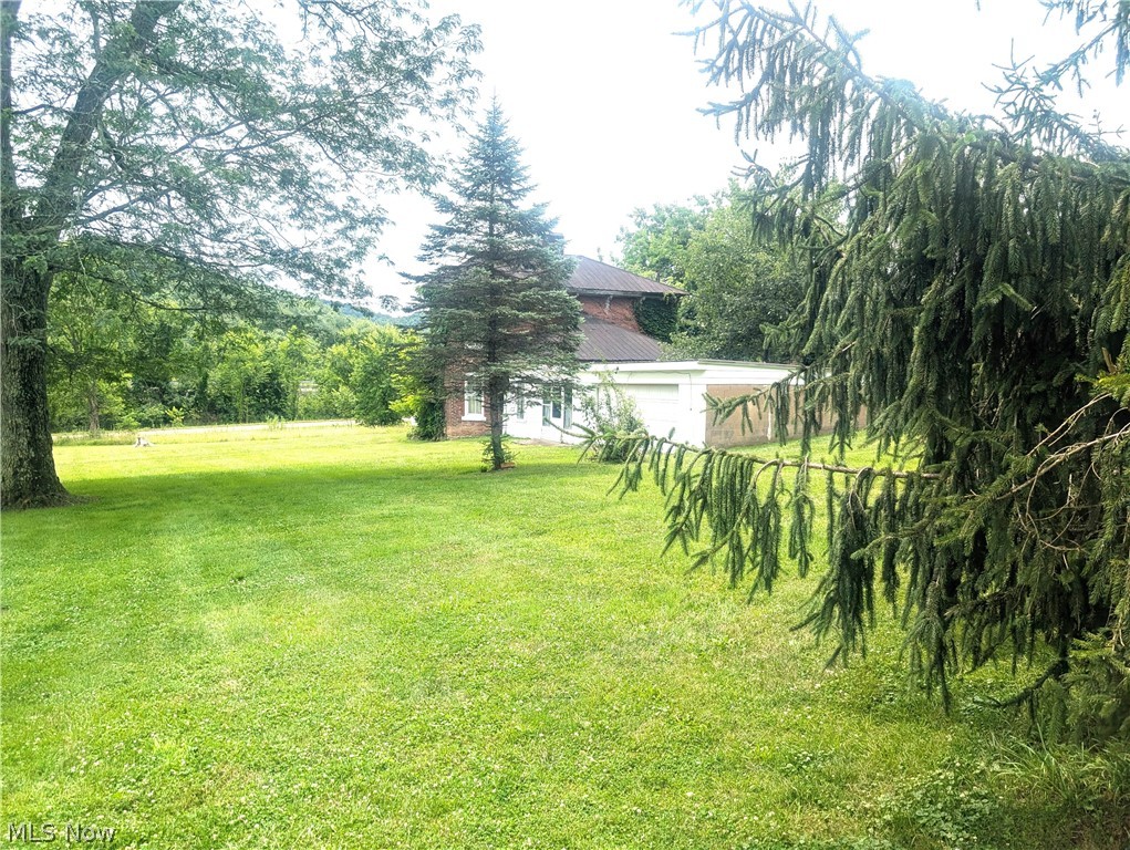 5715 Greer Road SE Uhrichsville OH 44683