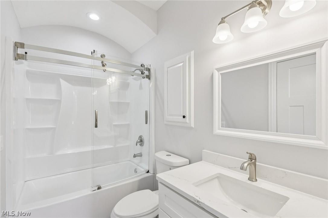 2344 Country Brook Drive Hinckley OH 44233