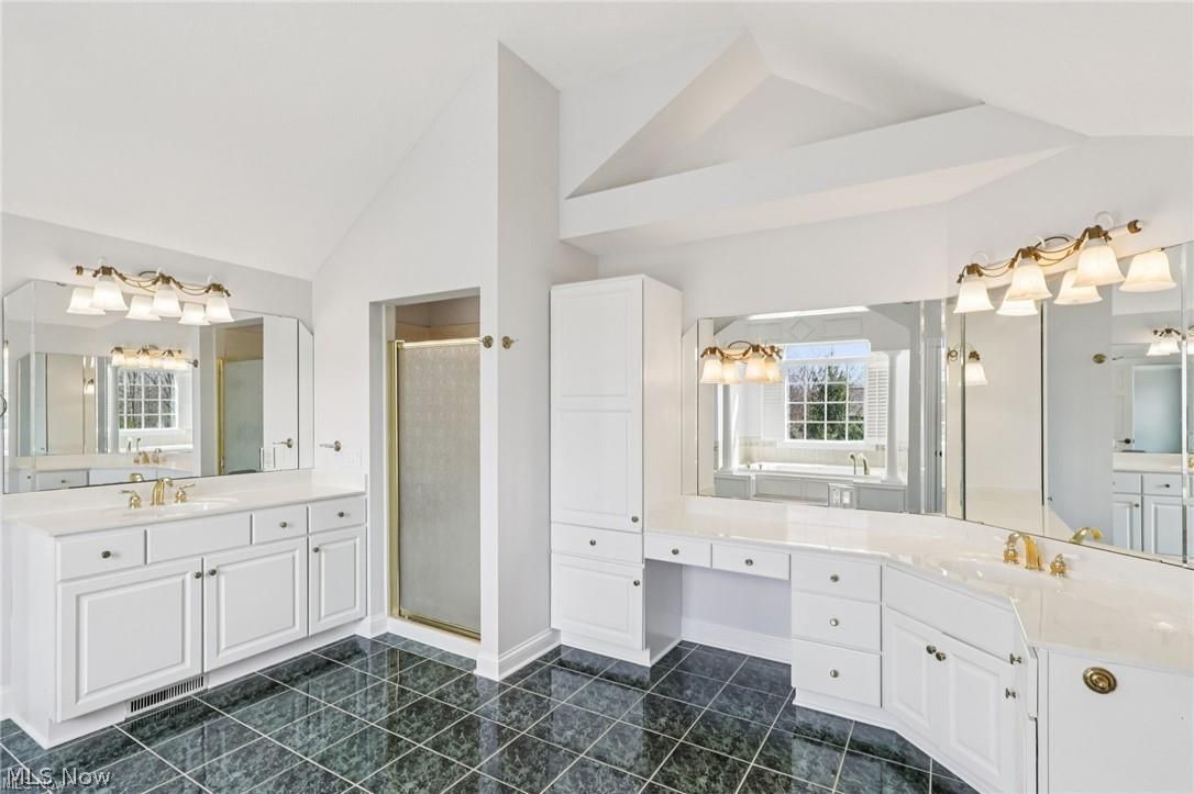 2344 Country Brook Drive Hinckley OH 44233