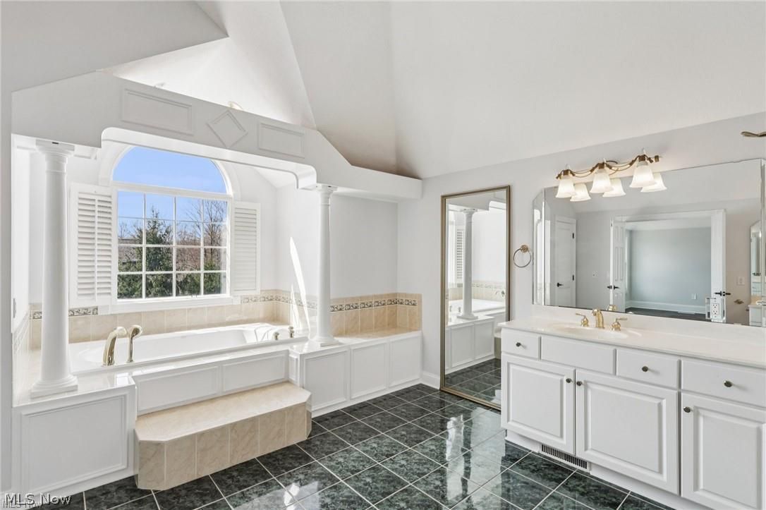 2344 Country Brook Drive Hinckley OH 44233