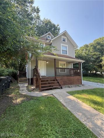 1152 Manning Avenue Akron OH 44307