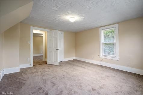 1152 Manning Avenue Akron OH 44307