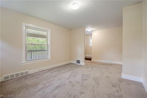 1152 Manning Avenue Akron OH 44307