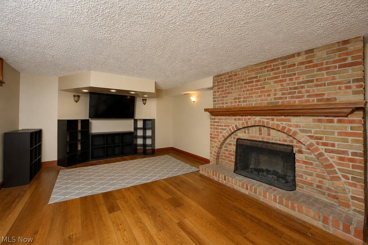211 Woodrow Street NW North Canton OH 44720