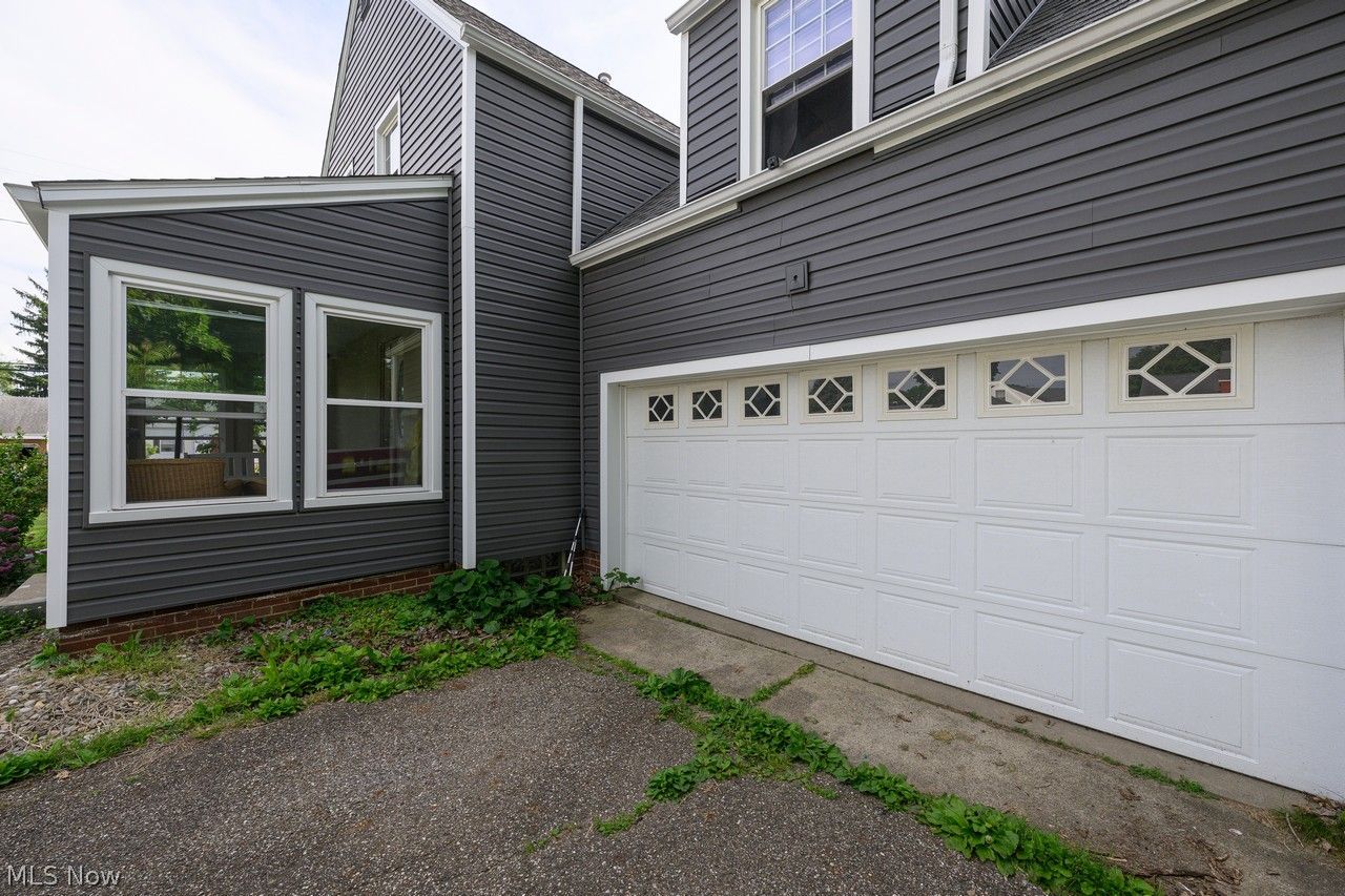211 Woodrow Street NW North Canton OH 44720