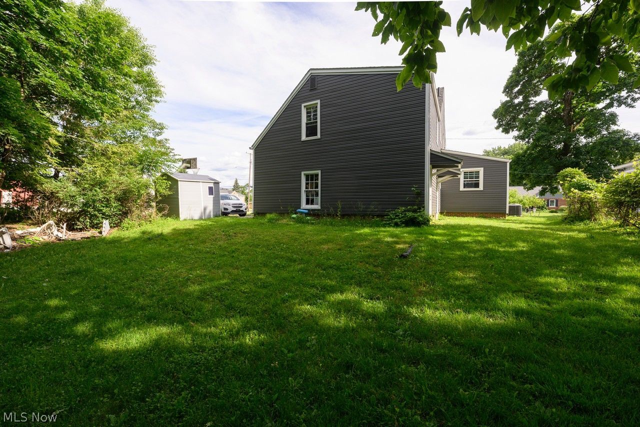 211 Woodrow Street NW North Canton OH 44720