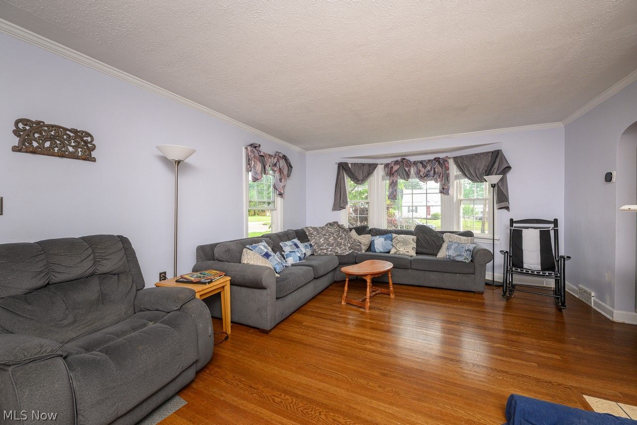 211 Woodrow Street NW North Canton OH 44720