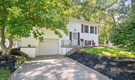 3761 Santom Road N Stow OH 44224