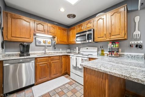 3761 Santom Road N Stow OH 44224