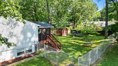 3761 Santom Road N Stow OH 44224
