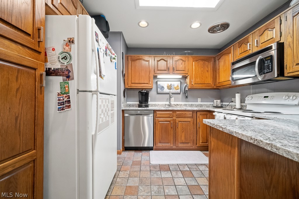3761 Santom Road N Stow OH 44224