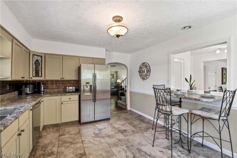 32207 Lake Road Avon Lake OH 44012