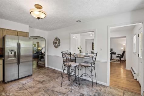 32207 Lake Road Avon Lake OH 44012