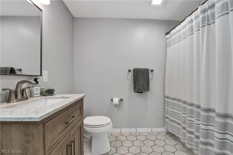 32207 Lake Road Avon Lake OH 44012