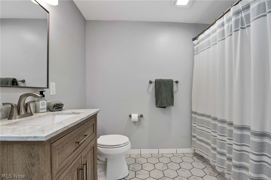 32207 Lake Road Avon Lake OH 44012