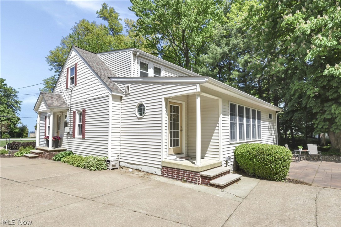 32207 Lake Road Avon Lake OH 44012