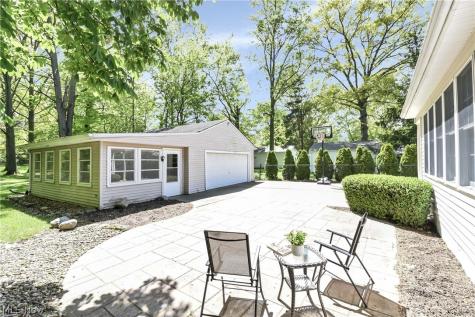 32207 Lake Road Avon Lake OH 44012