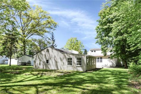 32207 Lake Road Avon Lake OH 44012