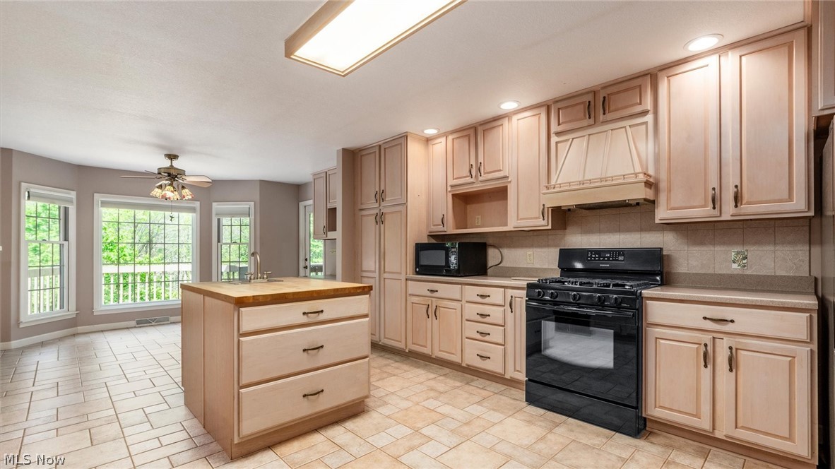 2945 Ash Meadows Boulevard Zanesville OH 43701