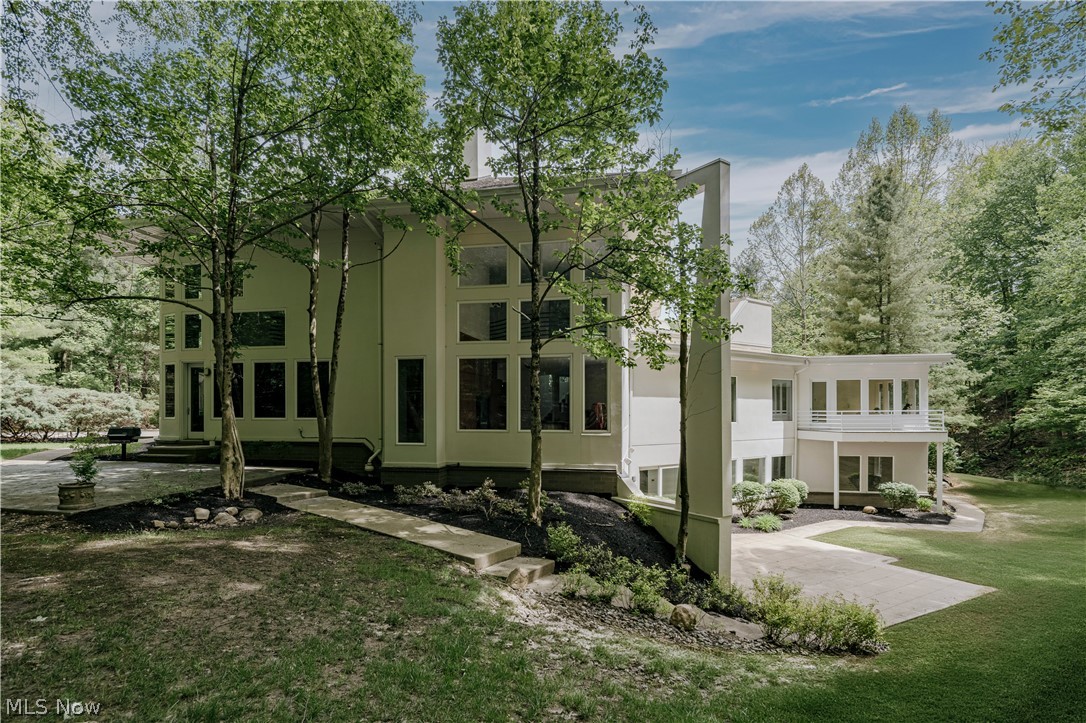 25 River Mountain Drive Moreland Hills OH 44022