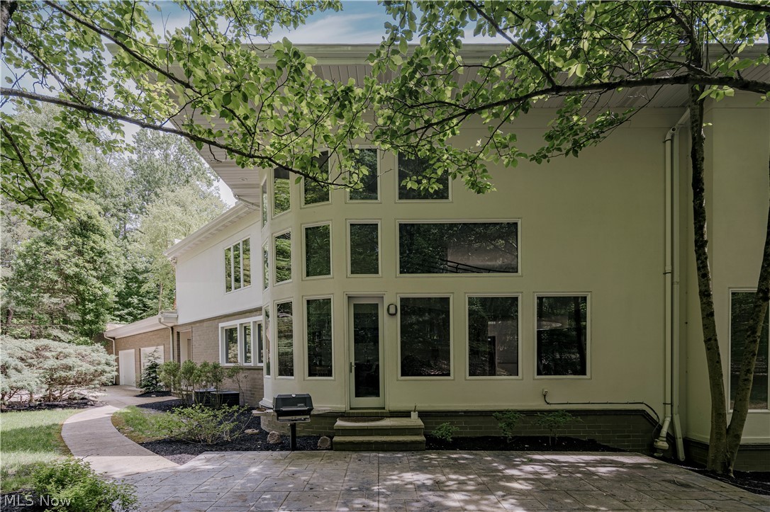 25 River Mountain Drive Moreland Hills OH 44022