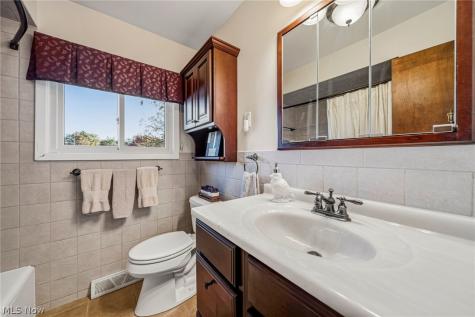 6375 Ashdale Road Mayfield Heights OH 44124