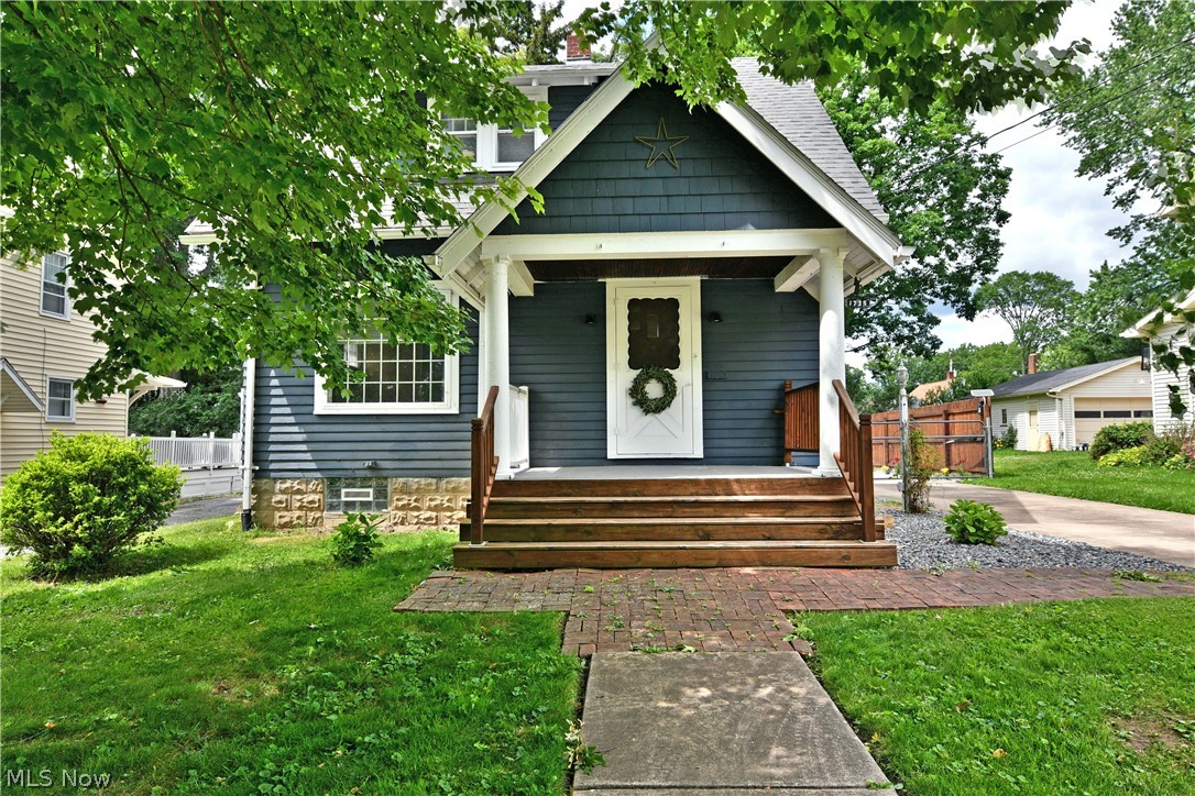 1735 Edgewood Street NE Warren OH 44483