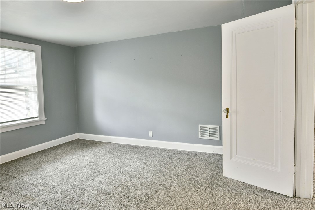 1735 Edgewood Street NE Warren OH 44483