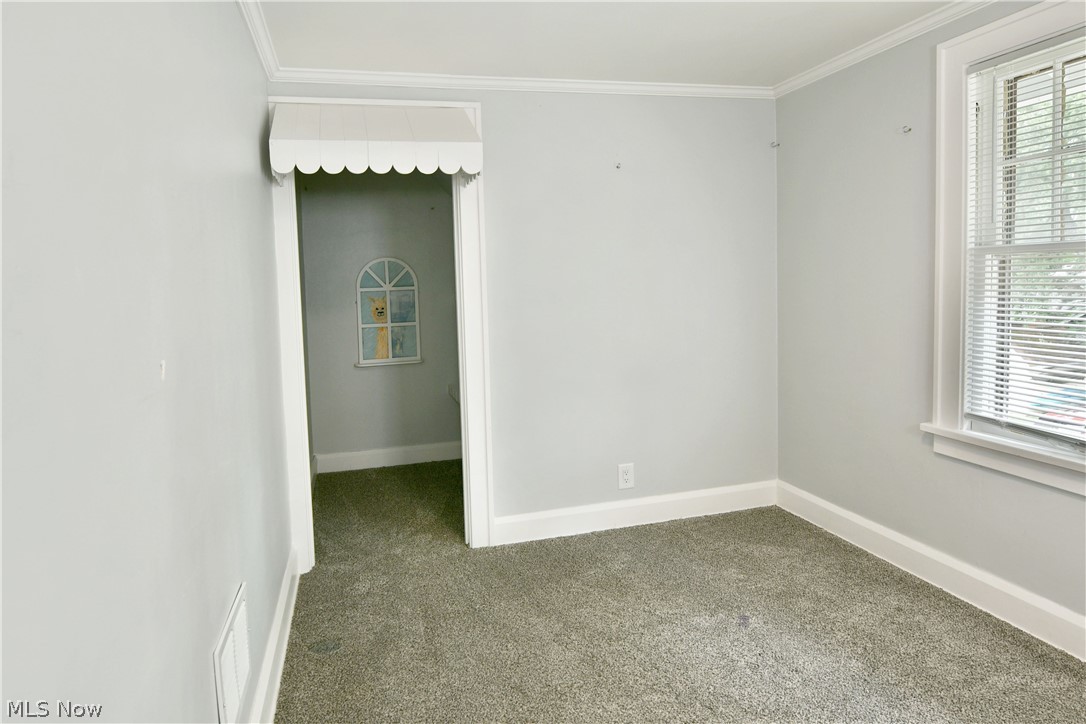 1735 Edgewood Street NE Warren OH 44483