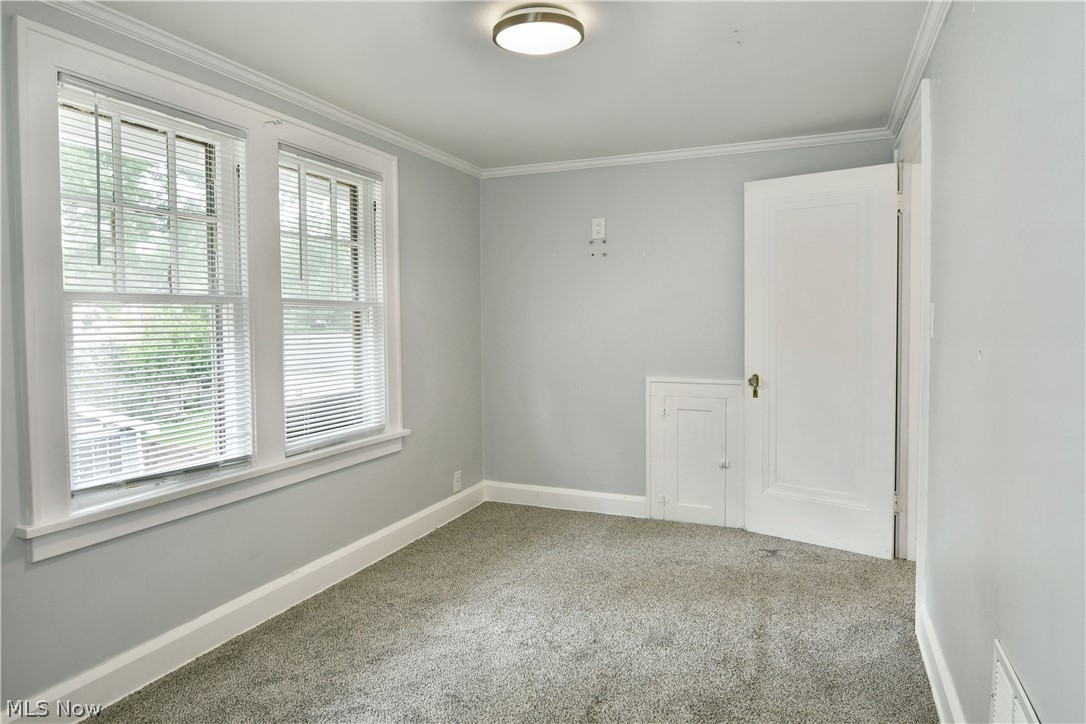 1735 Edgewood Street NE Warren OH 44483