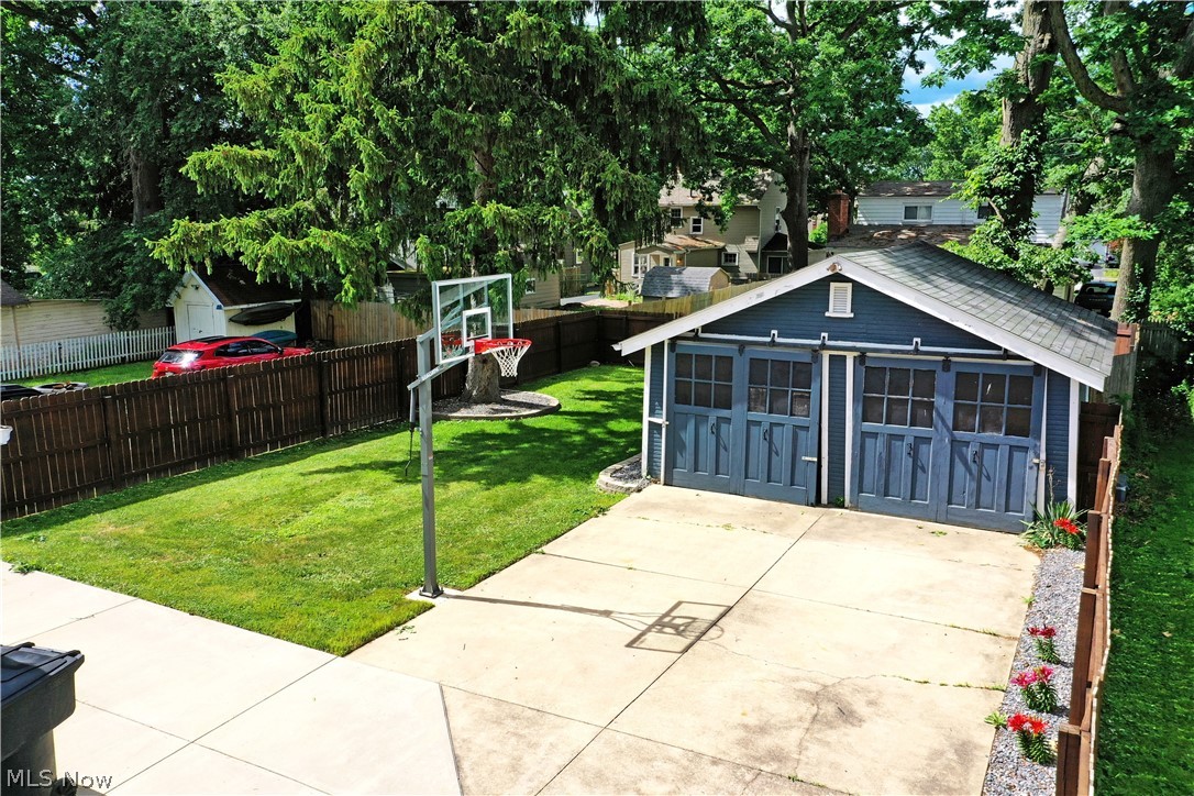 1735 Edgewood Street NE Warren OH 44483