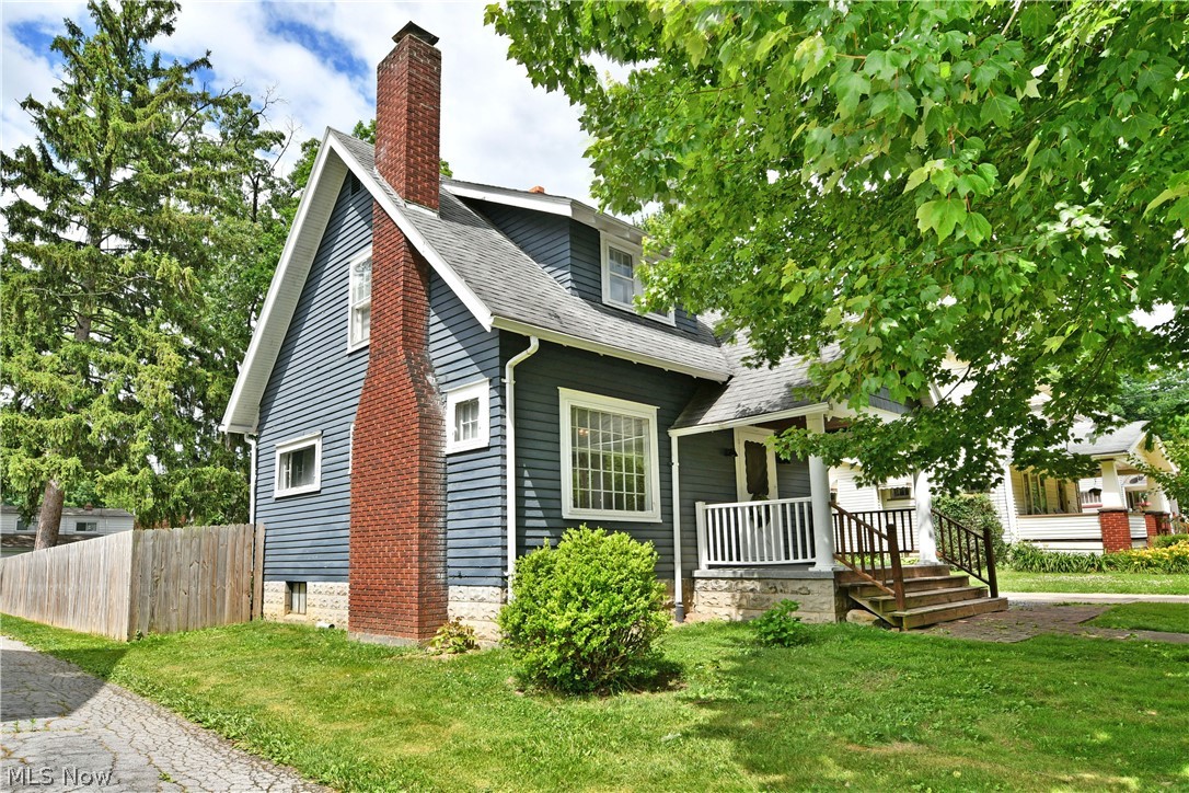 1735 Edgewood Street NE Warren OH 44483