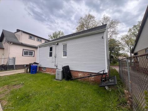 3976 E 154th Street Cleveland OH 44128