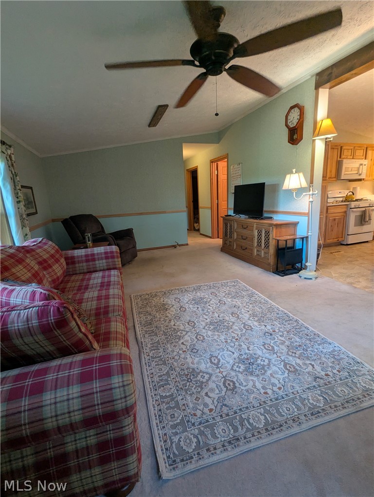 18395 Leatherwood Road Salesville OH 43778
