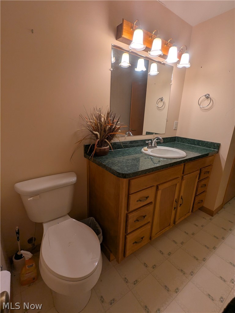 18395 Leatherwood Road Salesville OH 43778