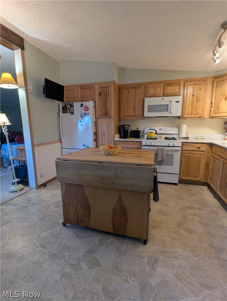18395 Leatherwood Road Salesville OH 43778