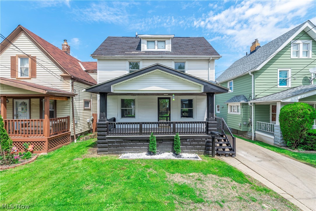 2718 Roanoke Avenue Cleveland OH 44109