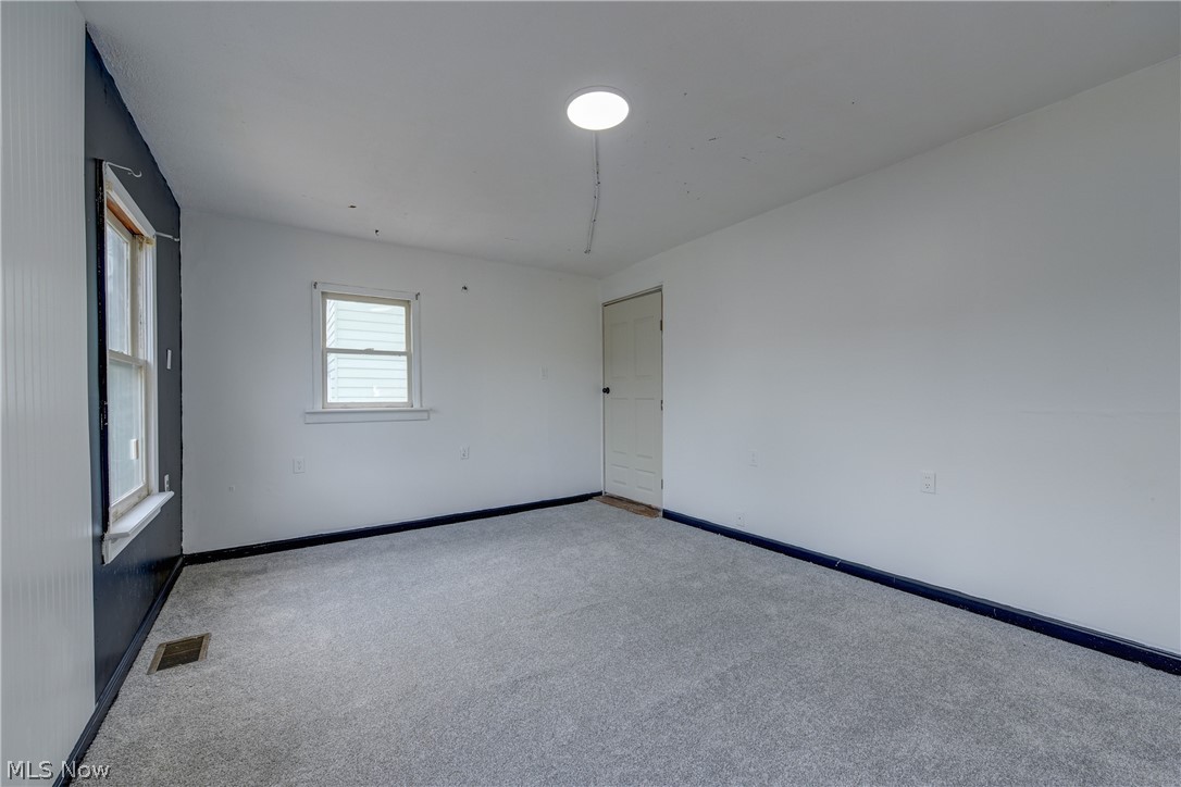 2718 Roanoke Avenue Cleveland OH 44109