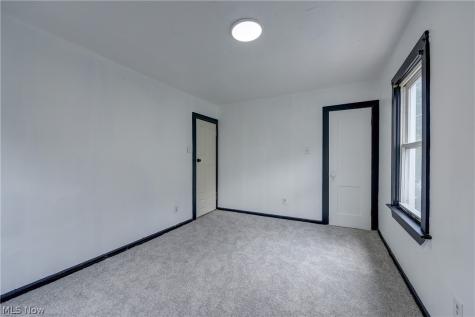2718 Roanoke Avenue Cleveland OH 44109