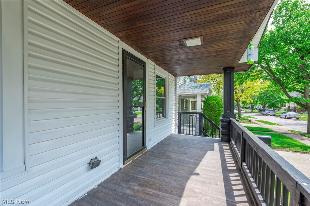 2718 Roanoke Avenue Cleveland OH 44109