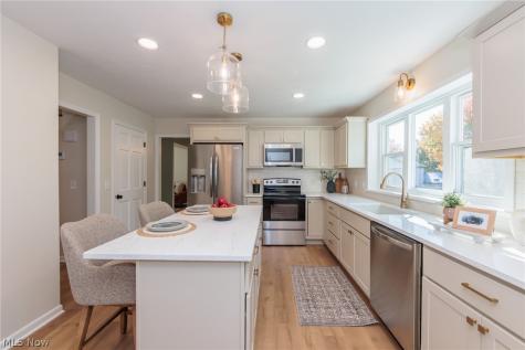 783 Thelma Drive Wadsworth OH 44281