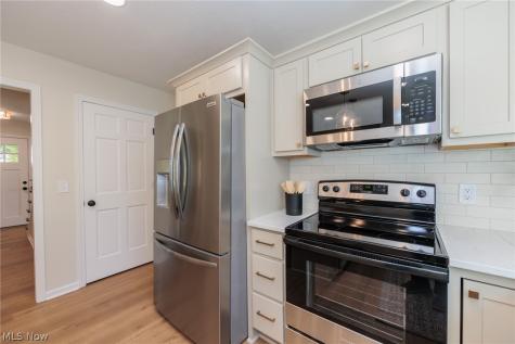 783 Thelma Drive Wadsworth OH 44281